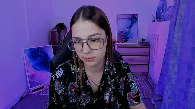 Snapshot of PamBeesly chatting on 02-09-25, 08:11 PamBeesly online show from 02-09-25, 08:11