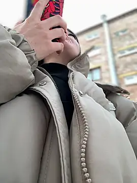 Snapshot of _Vaali_ chatting on 01-27-25, 02:10 Vaali online show from 01-27-25, 02:10