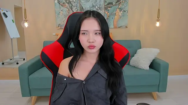 Snapshot of AnneCurtis chatting on 01-20-25, 02:14 AnneCurtis online show from 01-20-25, 02:14