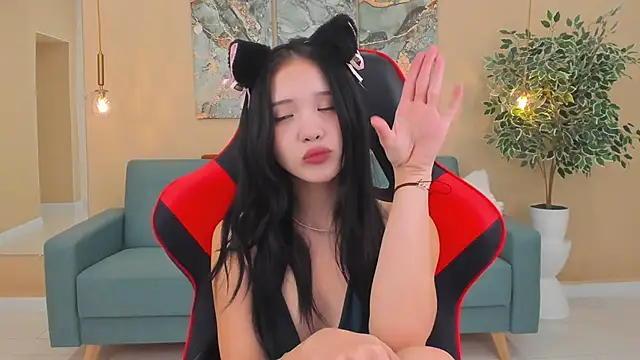 Snapshot of AnneCurtis chatting on 01-26-25, 12:43 AnneCurtis online show from 01-26-25, 12:43