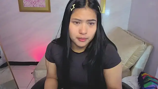 Snapshot of Paulette_v chatting on 04-22-26, 01:12 Paulette v online show from 04-22-26, 01:12