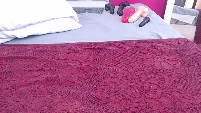 Snapshot of tinyy_whore18 chatting on 01-20-25, 05:37 tinyy whore18 online show from 01-20-25, 05:37