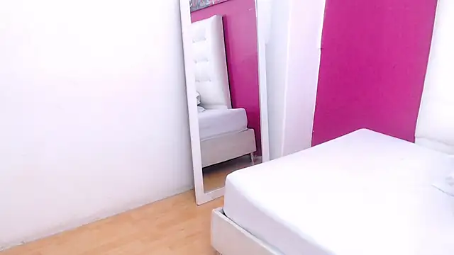 Snapshot of tinyy_whore18 chatting on 01-30-25, 03:19 tinyy whore18 online show from 01-30-25, 03:19