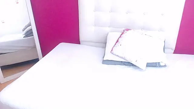 Snapshot of tinyy_whore18 chatting on 02-18-25, 02:38 tinyy whore18 online show from 02-18-25, 02:38