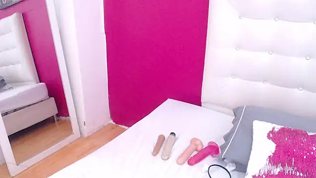 Snapshot of tinyy_whore18 chatting on 02-27-25, 05:47 tinyy whore18 online show from 02-27-25, 05:47