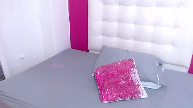 Snapshot of tinyy_whore18 chatting on 03-22-25, 02:36 tinyy whore18 online show from 03-22-25, 02:36