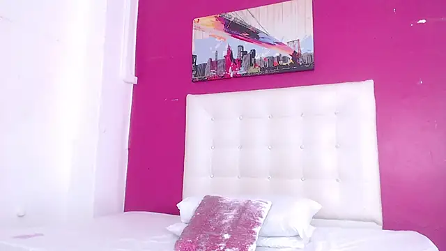 Snapshot of tinyy_whore18 chatting on 09-27-25, 05:07 tinyy whore18 online show from 09-27-25, 05:07