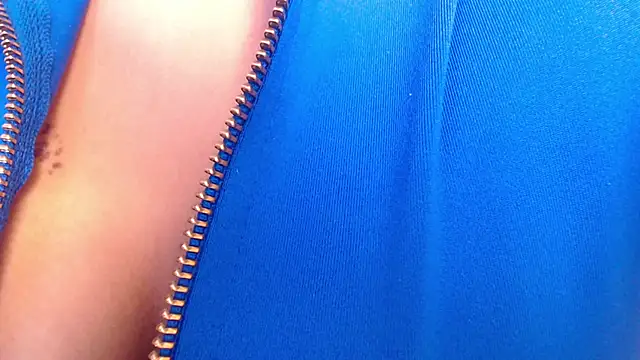 Snapshot of tinyy_whore18 chatting on 10-21-25, 03:57 tinyy whore18 online show from 10-21-25, 03:57