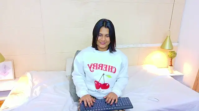 tinyy whore18 online show from 03-31-26, 08:15