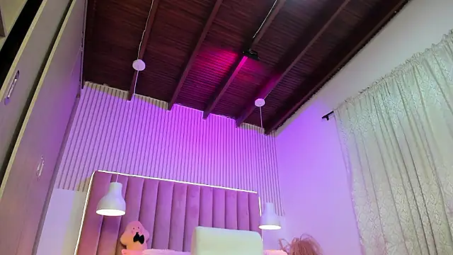 ScarlettDreamss7 online show from 05-13-26, 12:13
