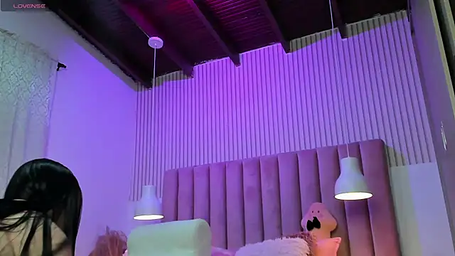 ScarlettDreamss7 online show from 05-17-26, 12:45