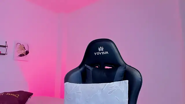 sophierooy22 online show from 03-06-26, 03:58