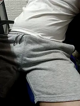 Snapshot of Greeneyes0820 chatting on 11-20-25, 08:19 Greeneyes0820 online show from 11-20-25, 08:19