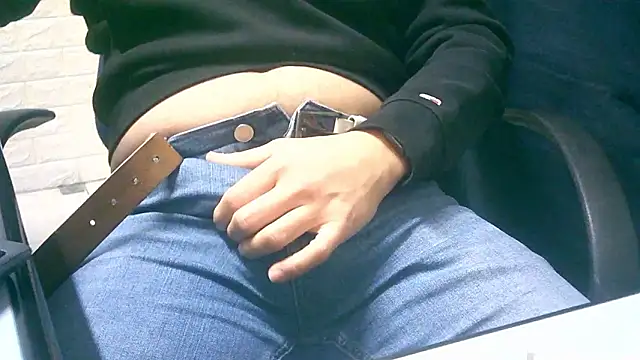 Snapshot of Greeneyes0820 chatting on 01-15-26, 09:18 Greeneyes0820 online show from 01-15-26, 09:18