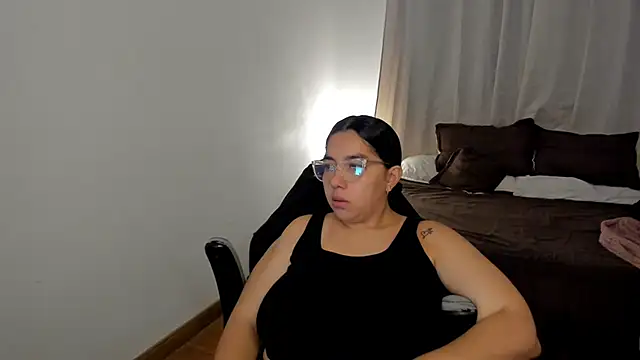 brithany olson25 online show from 11-26-25, 11:22