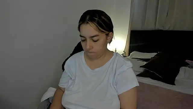 brithany olson25 online show from 02-15-26, 05:20