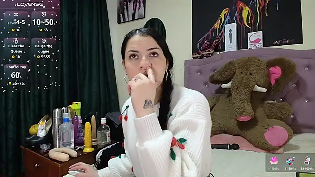 Emmie Hot online show from 09-18-25, 11:56