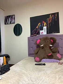 Emmie Hot online show from 11-07-25, 12:05