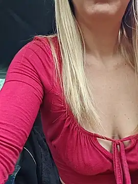 Snapshot of SweetyNinaOff1 chatting on 02-22-26, 02:37 SweetyNinaOff1 online show from 02-22-26, 02:37