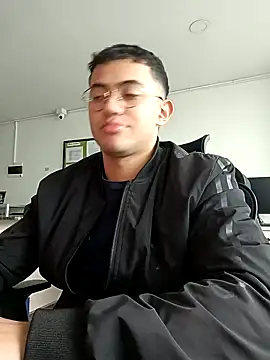 Thonny-becker online show from 02-08-25, 12:17