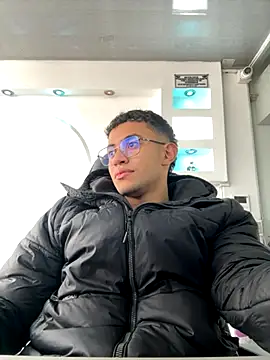 Thonny-becker online show from 10-12-25, 04:06