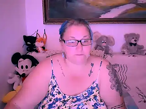 Snapshot of mayamayx chatting on 09-12-25, 07:36 mayamayx online show from 09-12-25, 07:36