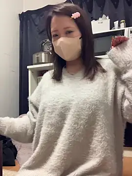 Snapshot of ran_xx_x chatting on 03-18-25, 04:37 ran xx x online show from 03-18-25, 04:37