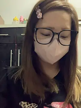 Snapshot of ran_xx_x chatting on 09-17-25, 04:08 ran xx x online show from 09-17-25, 04:08