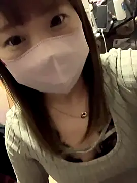 Snapshot of ran_xx_x chatting on 10-14-25, 04:08 ran xx x online show from 10-14-25, 04:08