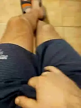 Snapshot of ALEX19833 chatting on 01-21-25, 05:38 ALEX19833 online show from 01-21-25, 05:38