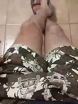 Snapshot of ALEX19833 chatting on 01-27-25, 05:36 ALEX19833 online show from 01-27-25, 05:36