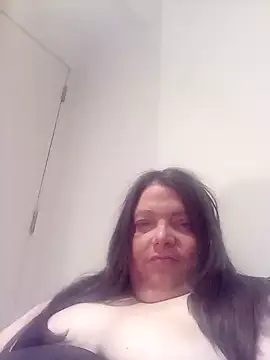 HotHornyEmmaX online show from 02-06-25, 06:18