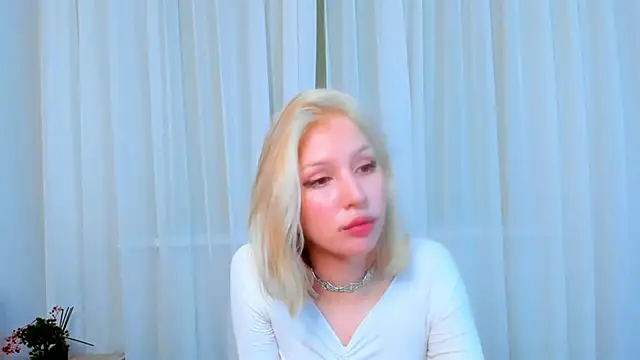 Snapshot of SallyCha chatting on 01-19-25, 11:21 SallyCha online show from 01-19-25, 11:21