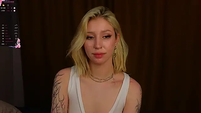 Snapshot of SallyCha chatting on 02-22-25, 04:18 SallyCha online show from 02-22-25, 04:18