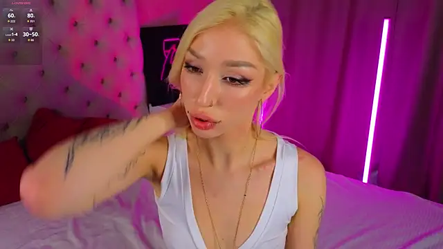 Snapshot of SallyCha chatting on 11-24-25, 08:03 SallyCha online show from 11-24-25, 08:03