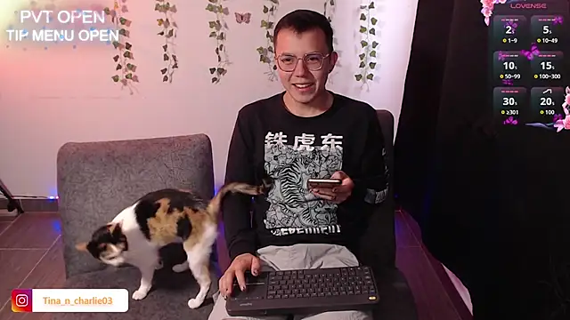 Tina 4 Charlie online show from 05-26-26, 01:29