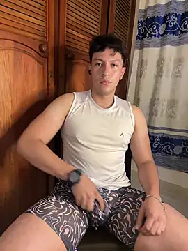 Snapshot of Amon__ashford chatting on 02-25-25, 12:14 Amon ashford online show from 02-25-25, 12:14