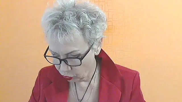 NessyJenixs online show from 10-21-25, 06:58