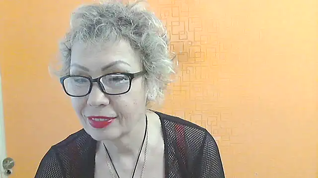 NessyJenixs online show from 03-31-26, 06:47