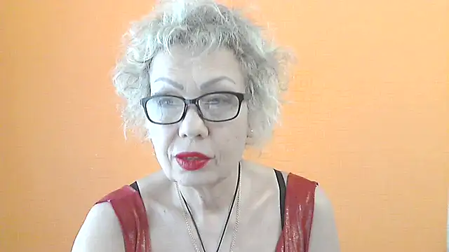 NessyJenixs online show from 05-26-26, 06:53