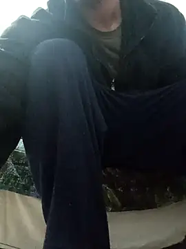 Snapshot of cingonduro chatting on 02-28-25, 07:35 cingonduro online show from 02-28-25, 07:35