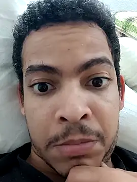 Snapshot of cingonduro chatting on 11-03-25, 11:59 cingonduro online show from 11-03-25, 11:59