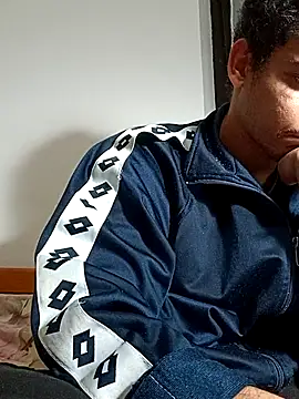 Snapshot of cingonduro chatting on 11-20-25, 07:13 cingonduro online show from 11-20-25, 07:13