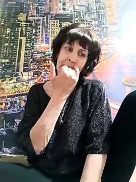 Laura Kiss online show from 04-15-26, 02:57