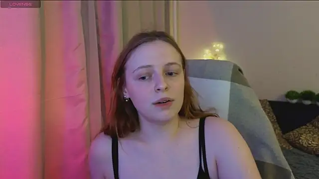 Snapshot of Hanna_melon chatting on 02-08-25, 04:14 Hanna melon online show from 02-08-25, 04:14