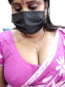 Queenflowerr online show from 02-14-25, 10:14