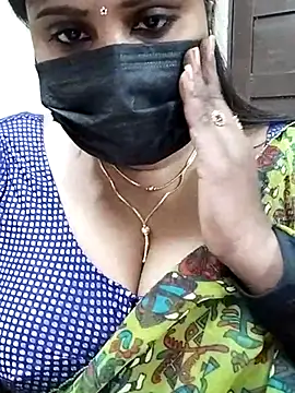 Queenflowerr online show from 02-15-25, 11:17