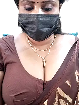 Queenflowerr online show from 03-21-25, 10:06