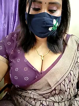 Queenflowerr online show from 04-06-26, 08:48