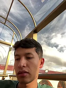 Snapshot of sebaxx8_ chatting on 02-25-25, 09:35 sebaxx8 online show from 02-25-25, 09:35